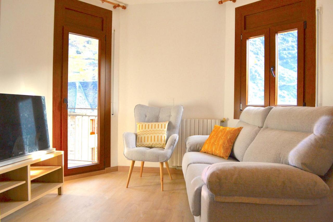 Apartament Comfortable Amb Vistes I Centric By Rural D'Aneu Эстерри-д'Анеу Экстерьер фото