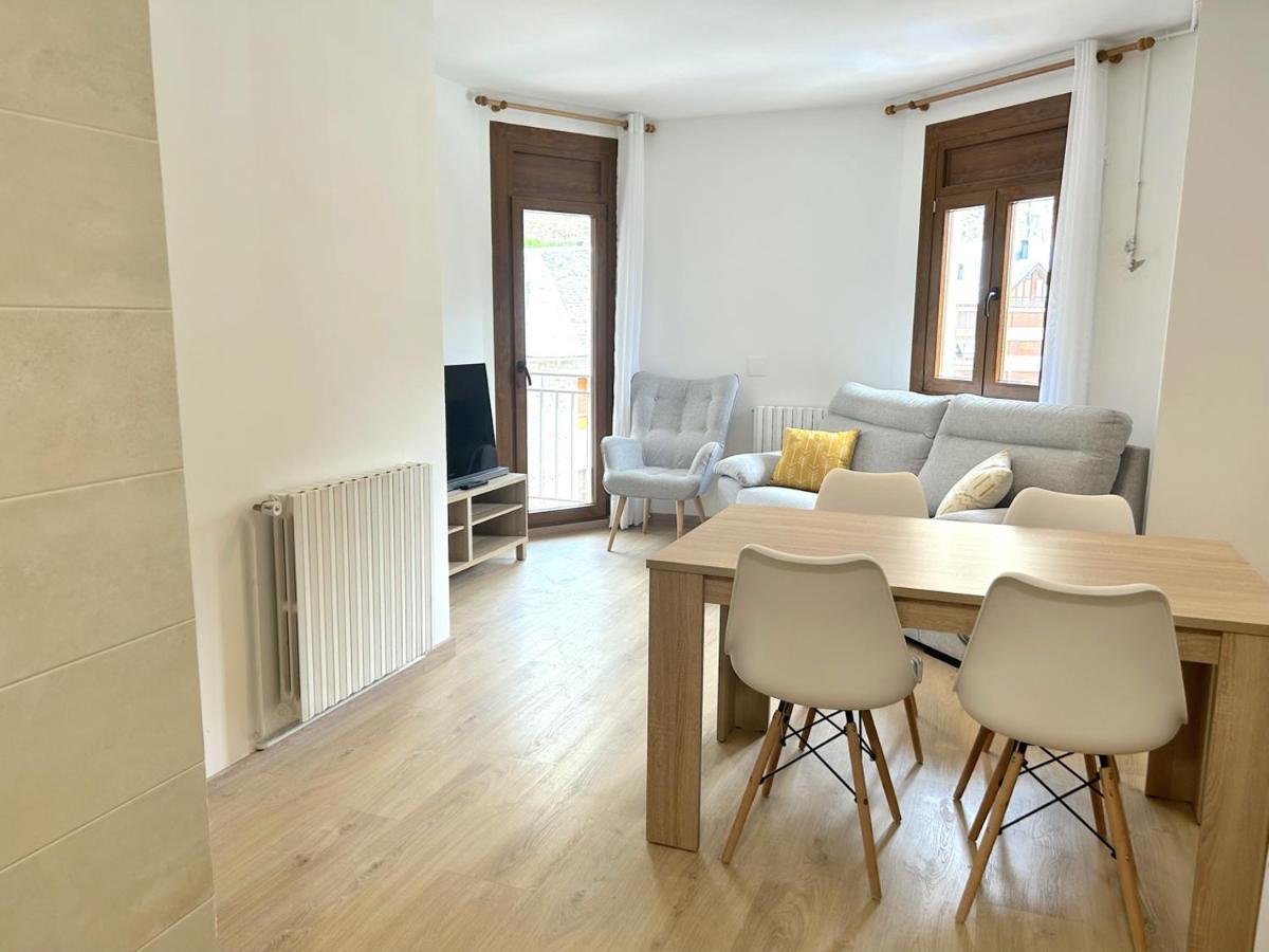 Apartament Comfortable Amb Vistes I Centric By Rural D'Aneu Эстерри-д'Анеу Экстерьер фото